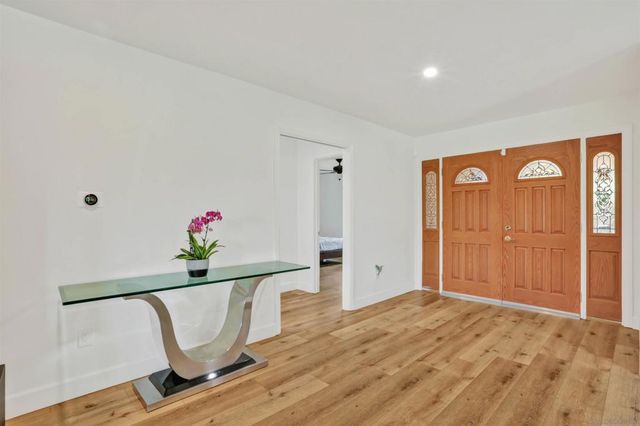 17547 Plaza Karena, San Diego, CA 92128