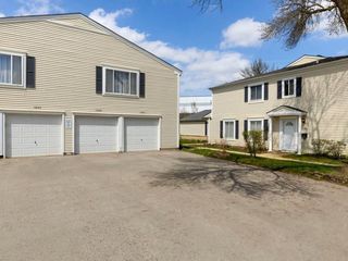 1240 Cove Drive 221D, Prospect Heights, IL 60070