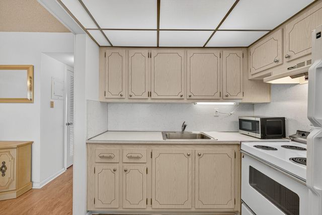 225 Bedford I, West Palm Beach, FL 33417