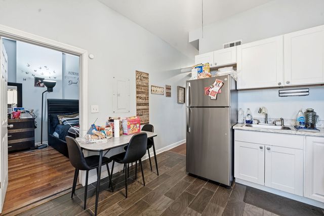 1637 S Saint Louis Avenue, Chicago, IL 60623