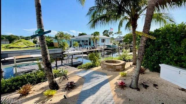 2672 Gulfview DR, Naples, FL 34112