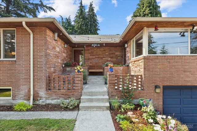 311 S 104th Street, Seattle, WA 98168