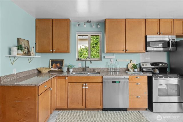 311 S 104th Street, Seattle, WA 98168