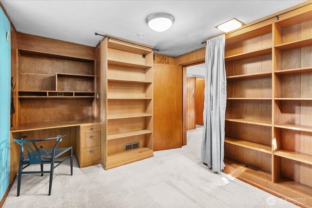 311 S 104th Street, Seattle, WA 98168