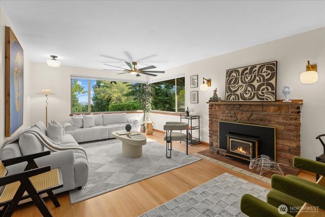 311 S 104th Street, Seattle, WA 98168
