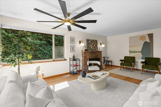 311 S 104th Street, Seattle, WA 98168