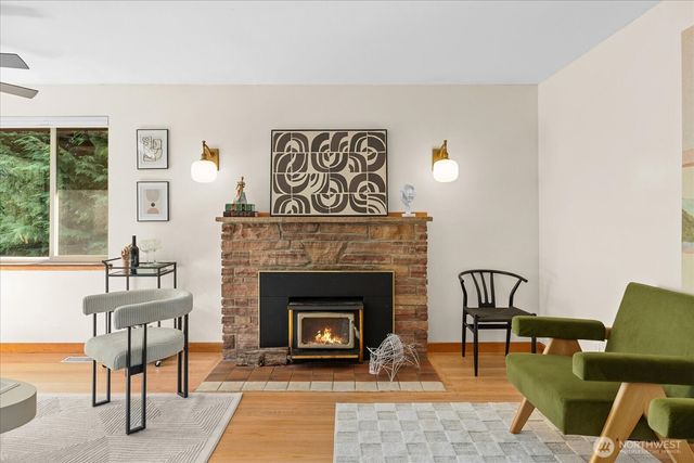 311 S 104th Street, Seattle, WA 98168