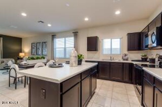 5594 E Cinder Lane, San Tan Valley, AZ 85140