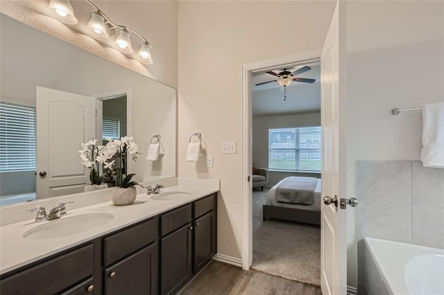 5867 San Savino DR, Round Rock, TX 78665