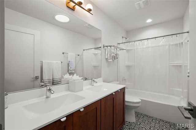 4143 Blaine Avenue, St Louis, MO 63110