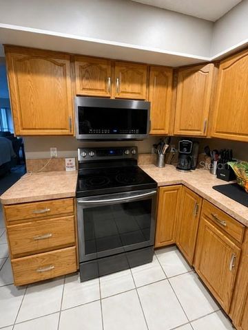 2746 MENDELIN STREET, Apopka, FL 32703