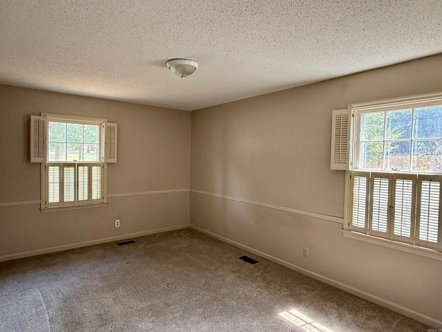 801 E Highland Drive, Jonesboro, AR 72401