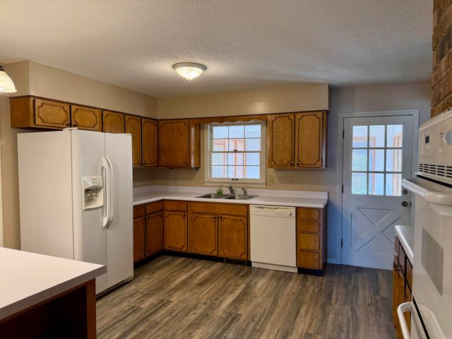 801 E Highland Drive, Jonesboro, AR 72401