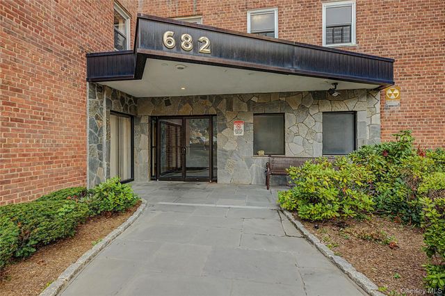 682 Tuckahoe Road 5K, Yonkers, NY 10710