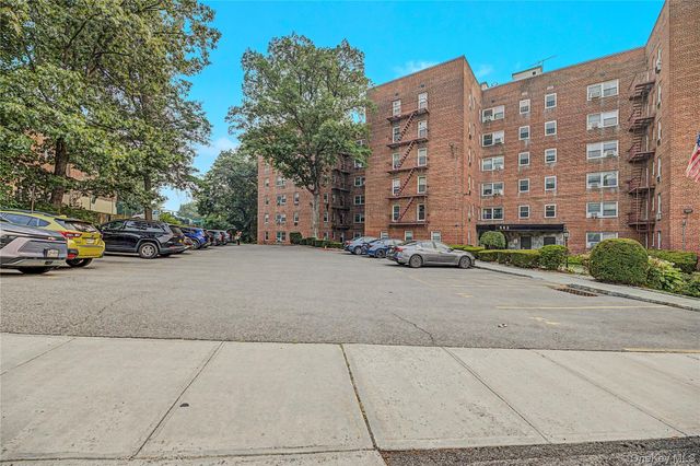 682 Tuckahoe Road 5K, Yonkers, NY 10710