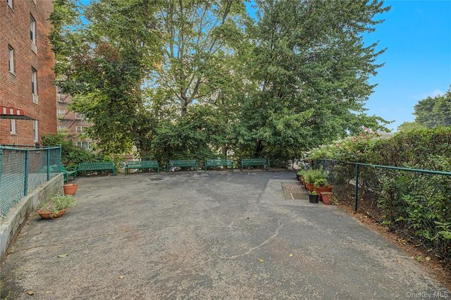 682 Tuckahoe Road 5K, Yonkers, NY 10710