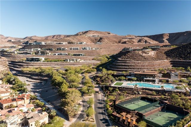 20 Sanctuary Peak Court, Henderson, NV 89012