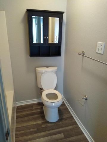 11403 Mosscrest Drive, Houston, TX 77048