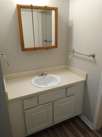 11403 Mosscrest Drive, Houston, TX 77048