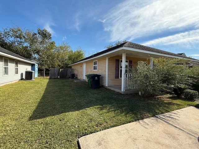 11403 Mosscrest Drive, Houston, TX 77048