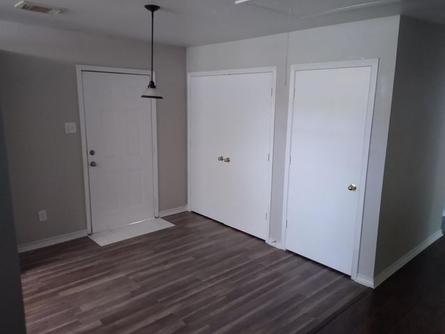 11403 Mosscrest Drive, Houston, TX 77048