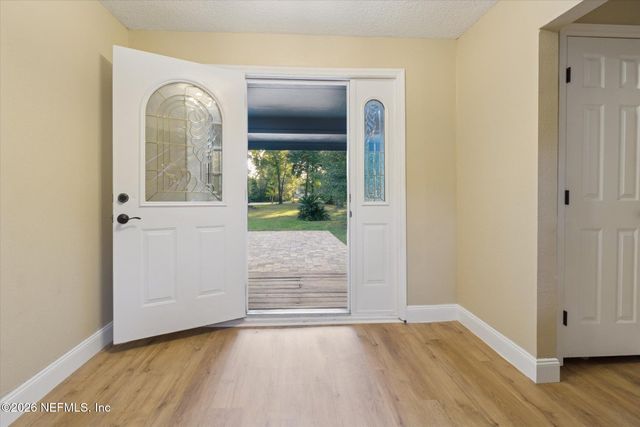 3121 LANNIE Road, Jacksonville, FL 32218