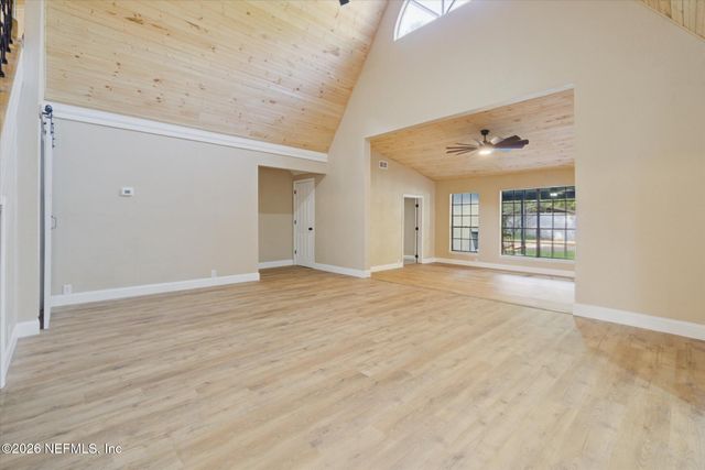 3121 LANNIE Road, Jacksonville, FL 32218