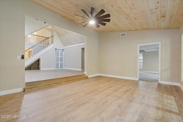 3121 LANNIE Road, Jacksonville, FL 32218