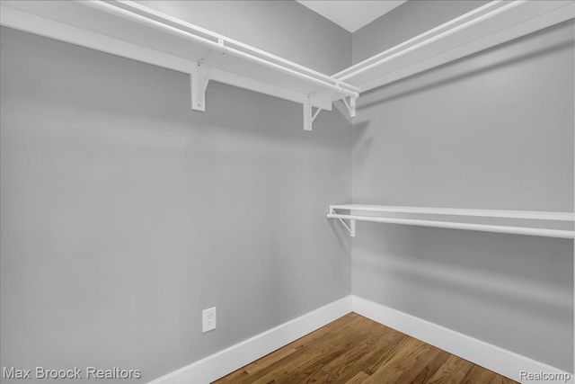 1654 Giddings Road, Pontiac, MI 48340