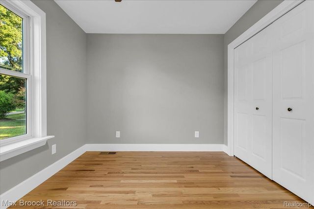 1654 Giddings Road, Pontiac, MI 48340