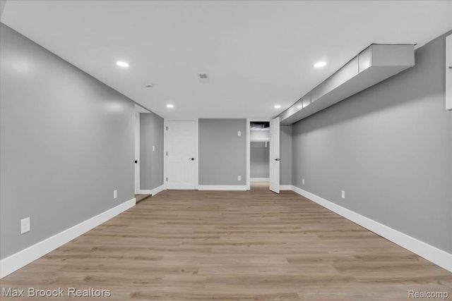 1654 Giddings Road, Pontiac, MI 48340