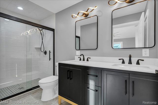 1654 Giddings Road, Pontiac, MI 48340