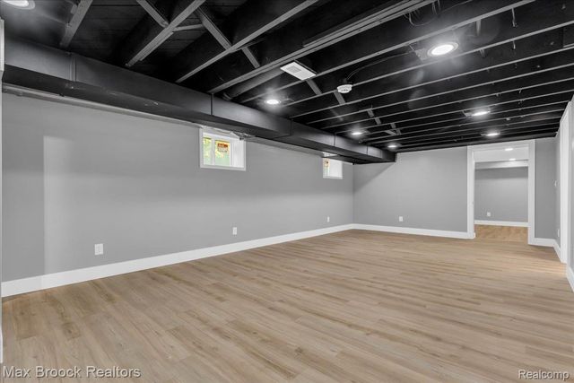 1654 Giddings Road, Pontiac, MI 48340