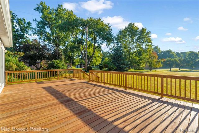 1654 Giddings Road, Pontiac, MI 48340