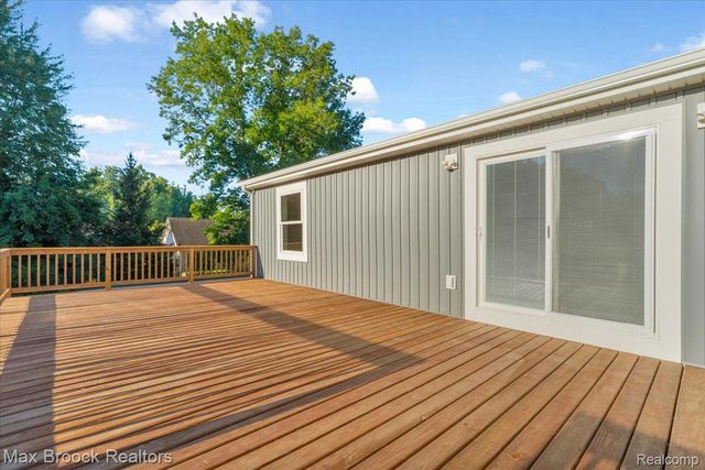 1654 Giddings Road, Pontiac, MI 48340