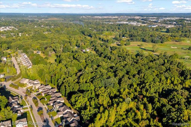 1654 Giddings Road, Pontiac, MI 48340