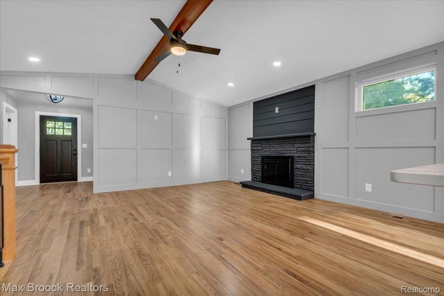 1654 Giddings Road, Pontiac, MI 48340