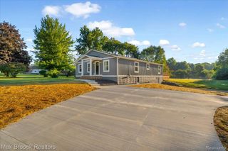 1654 Giddings Road, Pontiac, MI 48340