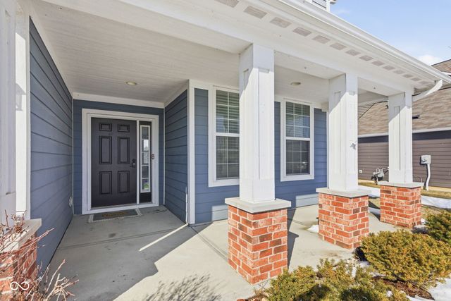 15317 Eastpark Circle W, Fishers, IN 46037