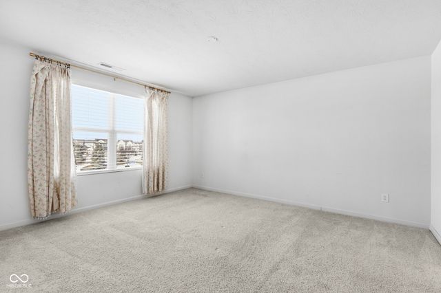 15317 Eastpark Circle W, Fishers, IN 46037