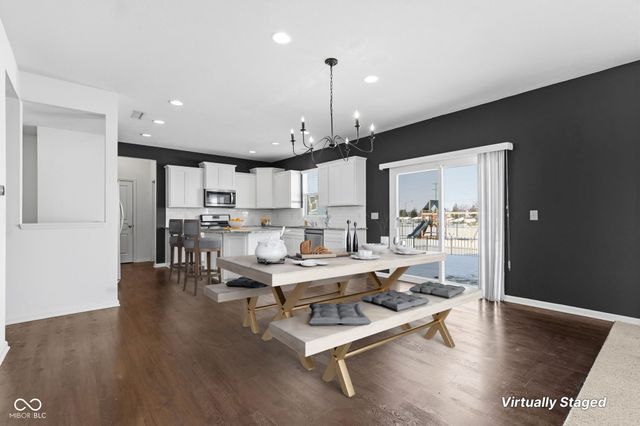 15317 Eastpark Circle W, Fishers, IN 46037