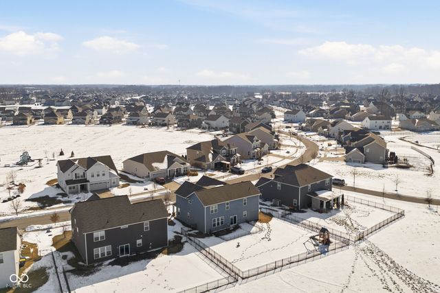 15317 Eastpark Circle W, Fishers, IN 46037