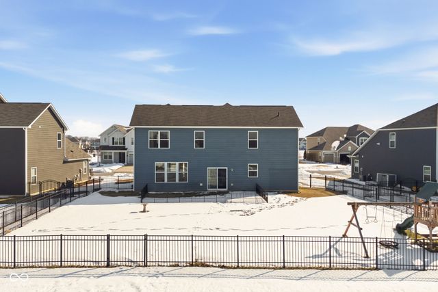 15317 Eastpark Circle W, Fishers, IN 46037