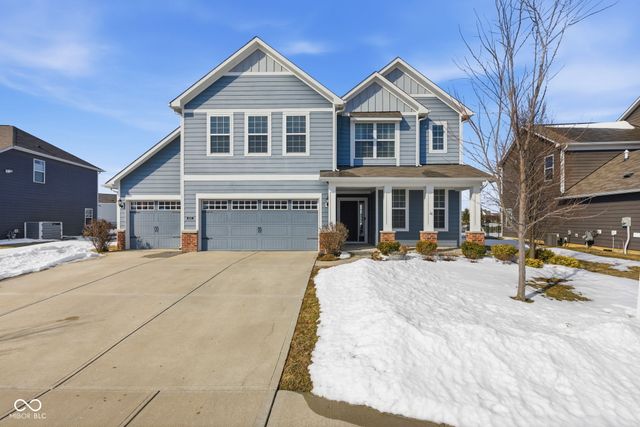 15317 Eastpark Circle W, Fishers, IN 46037