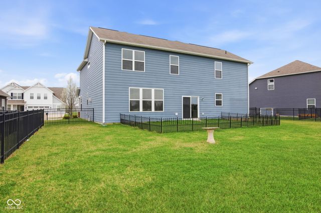 15317 Eastpark Circle W, Fishers, IN 46037