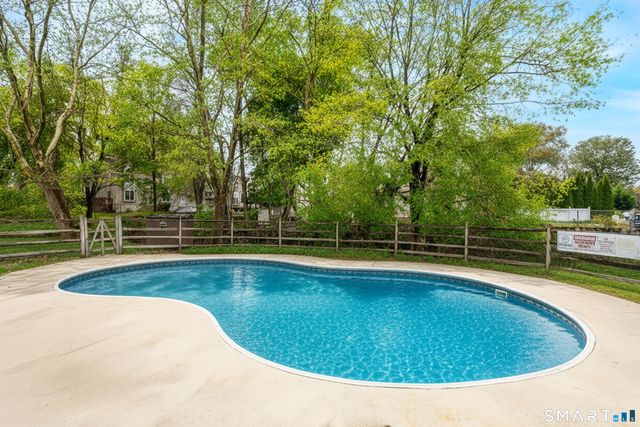 85 Riverside Avenue F7, Stamford, CT 06905
