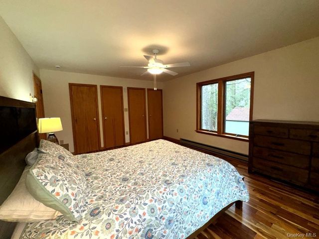 85 Lake Shore Drive W, Rock Hill, NY 12775