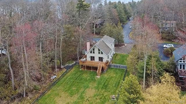 85 Lake Shore Drive W, Rock Hill, NY 12775