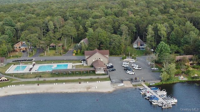 85 Lake Shore Drive W, Rock Hill, NY 12775