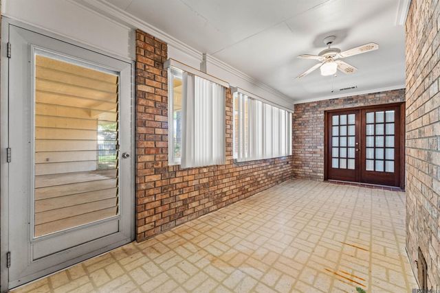 825 Bourbon Ave, Baton Rouge, LA 70808